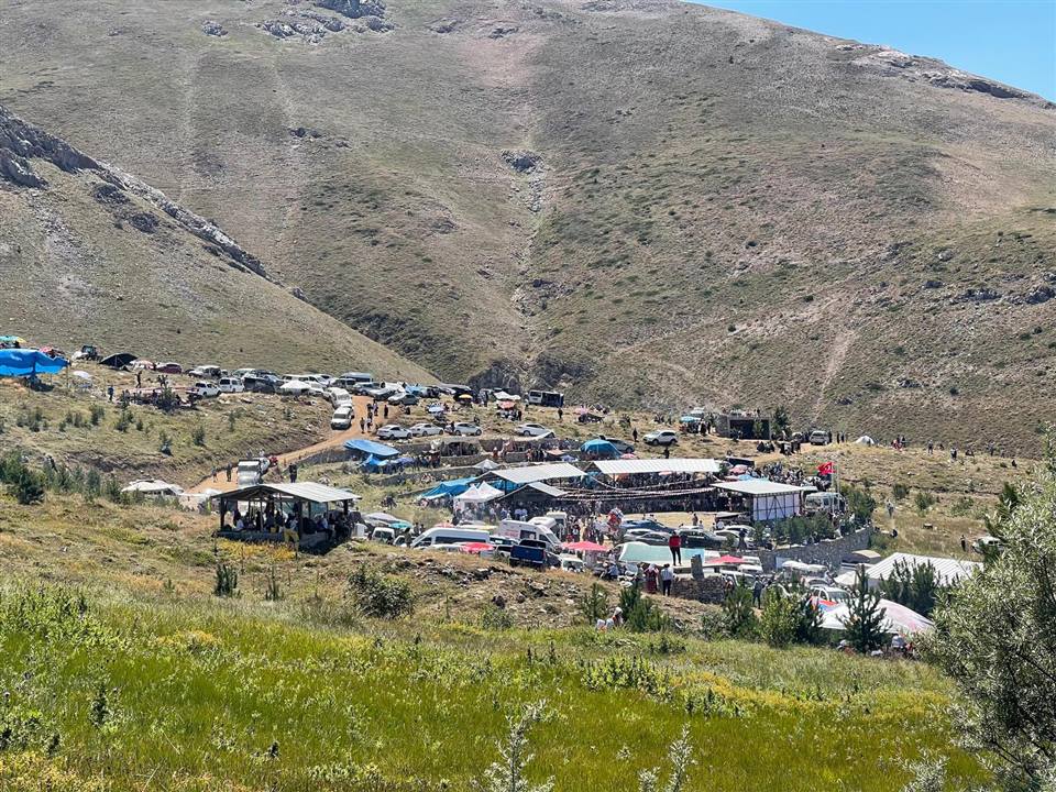 Hubyar vadisinde bir araya gelen canlar